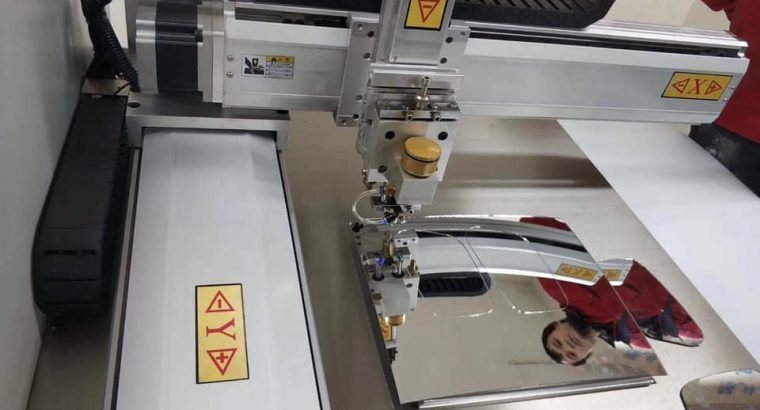 Automatic Glass Cutting Machine