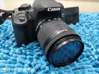 Canon 700D SLR Camera