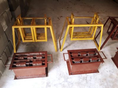 Concrete block making machine